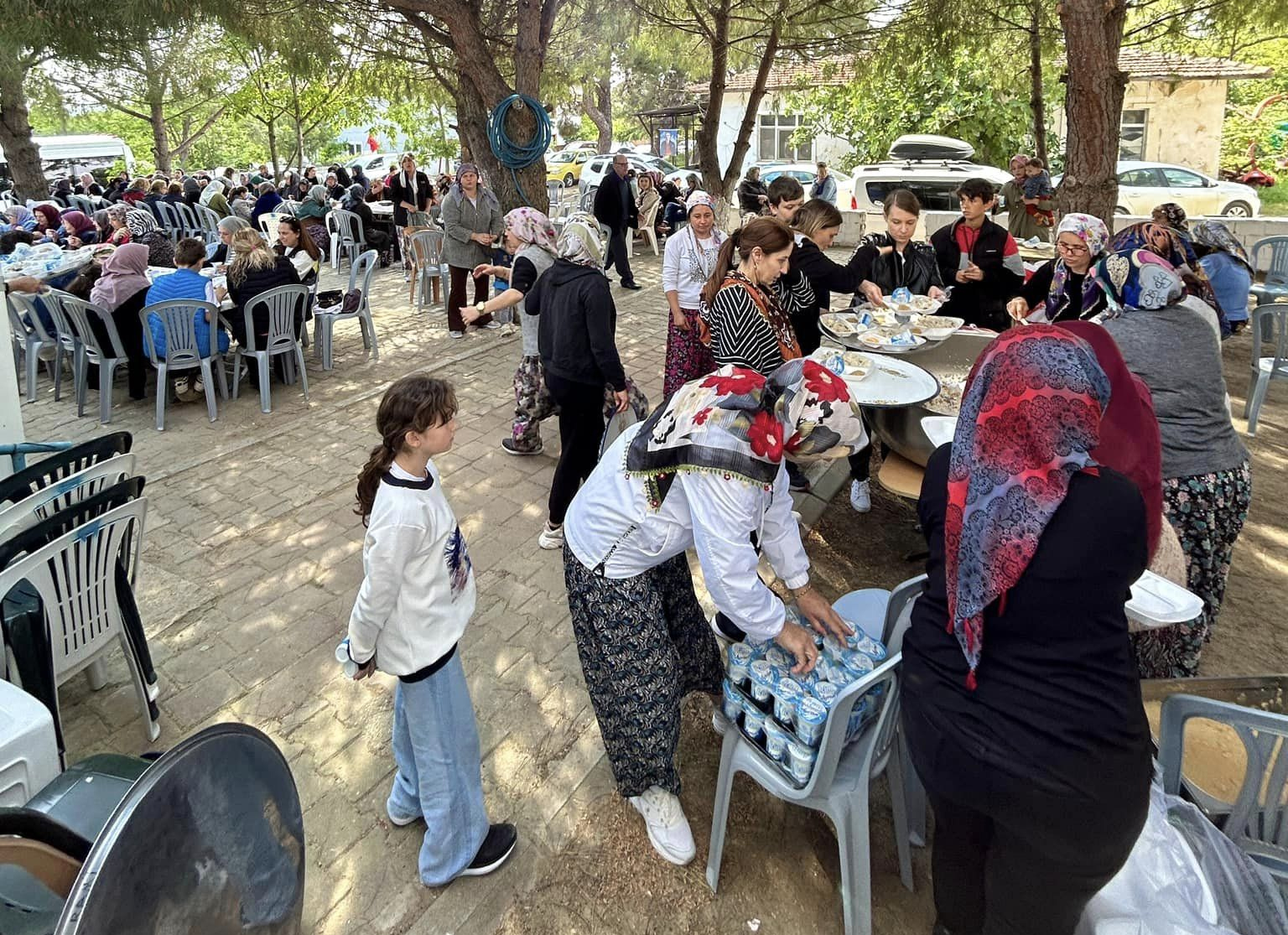 Demirtepe Köyü’nde Geleneksel Hayır Etkinliği: Şükür Duaları ve Dayanışma Rüzgarı